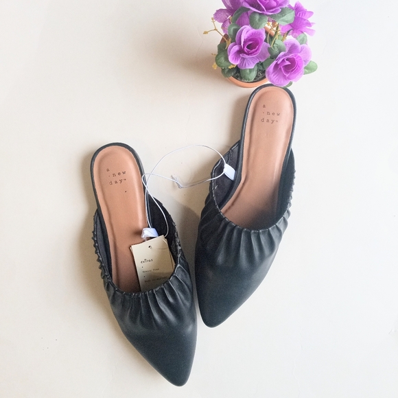 a new day Shoes - A New Day Elle Slip On Memory Foam Black Mules NWT